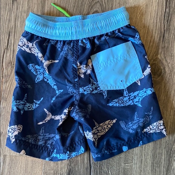 3 boys bathing suits - Picture 5 of 7